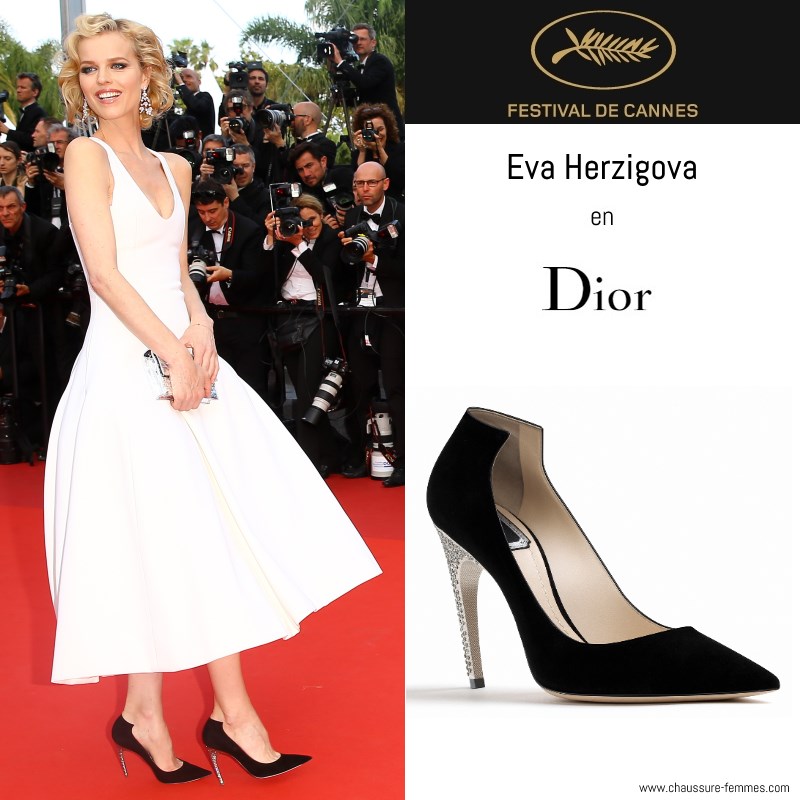 18 mai - Eva Herzigova en escarpins Dior pour la montée des marches de "La Fille Inconnue"