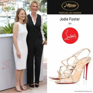 12 mai - Jodie Foster en sandales "Gwinispike" de Christian Louboutin lors du photocall de "Money Monster"