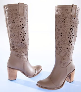 Bottes-hautes-a-talon-dessus-cuir