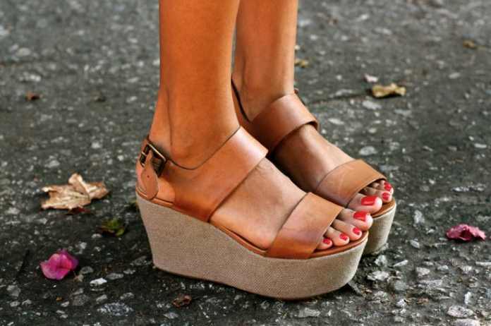 sandales compensées : sélection de chaussures femme pour l'été